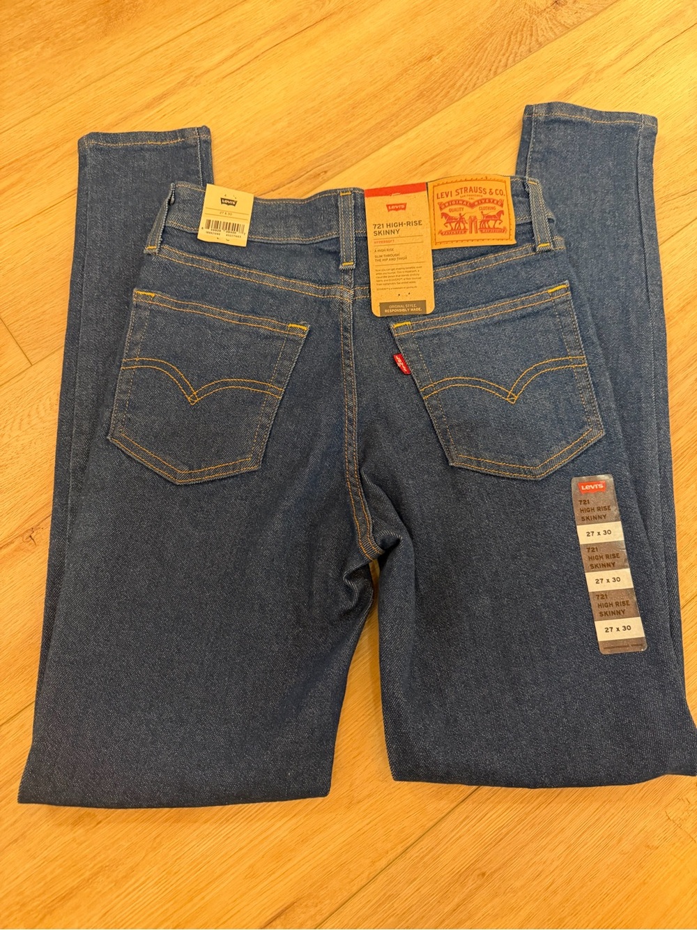 Levi's Skinny Jeans in Medium Blue Denim